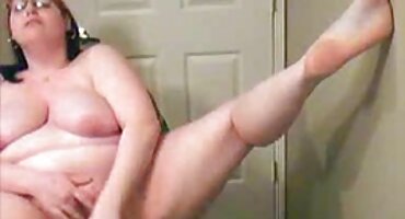 phim sex jad Người phụ nữ da đen busty đồi trụy thích tự chích vào vòi sex u80 nước của người đàn ông da trắng.