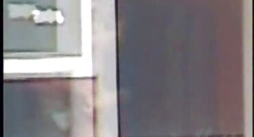 sex cặp bồ Người phụ nữ gầy liếm vòi nước cho đến khi nó phát sex áo dài sáng và kích thích nó.