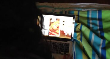 sex gay bar Anh chàng quản lý để cưỡi clip xex gà của một cô gái.